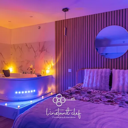 Apartment Au Mans - Sauna, Jacuzzi & Parking Prive *